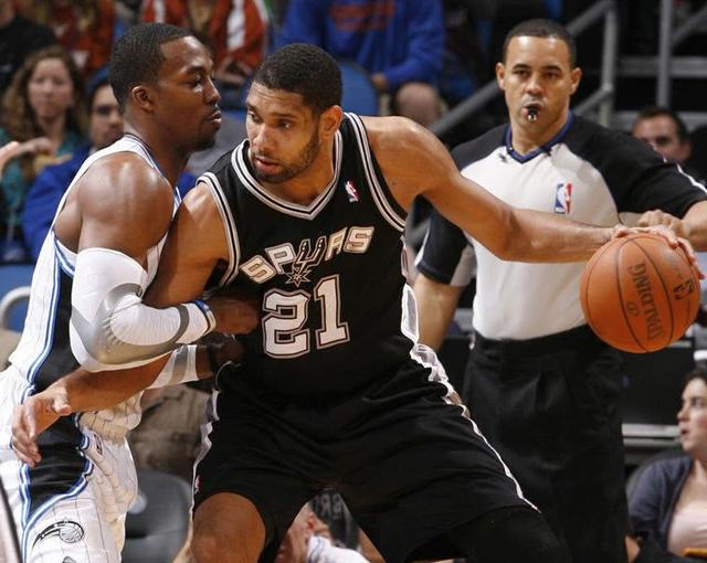 场显得沉着 场显得沉着