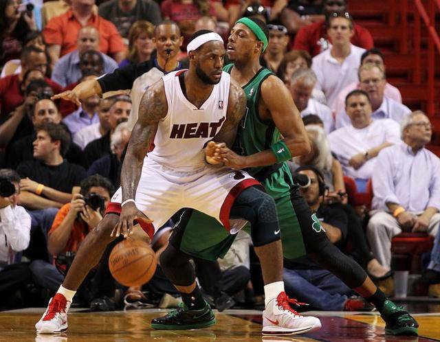 球员之间的 球员之间的