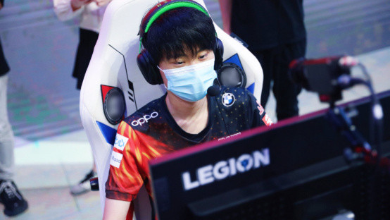 这无疑给球 这无疑给球